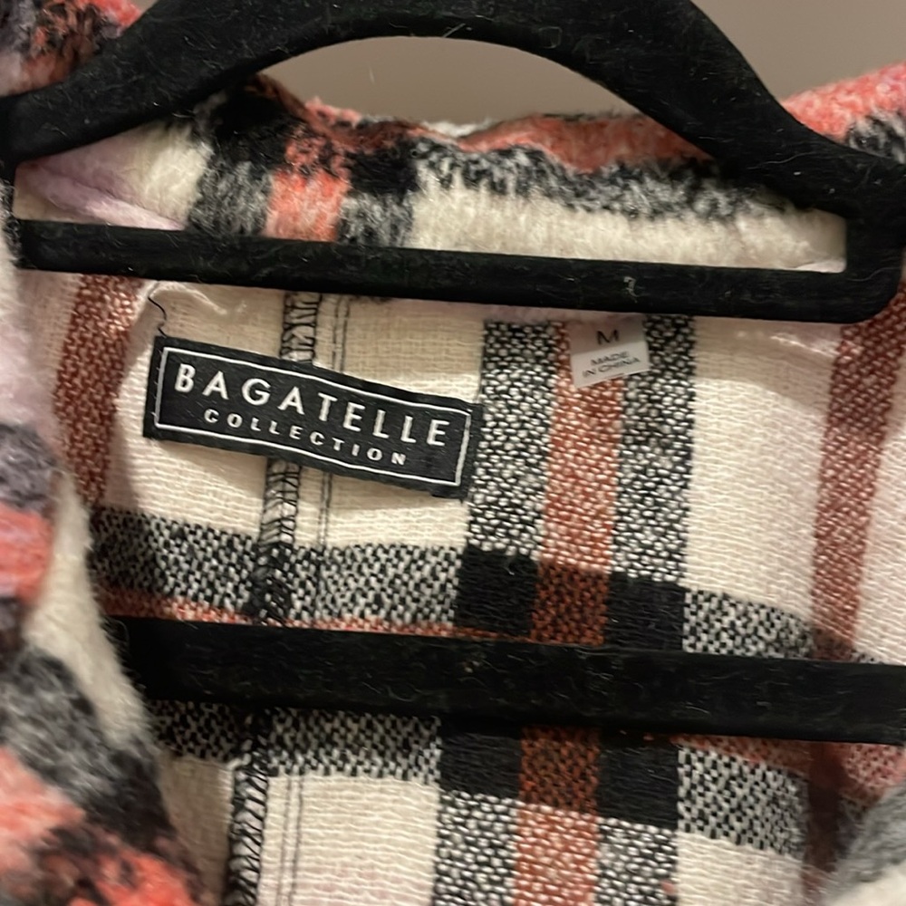 Bagatelle Shacket - Picture 2 of 2